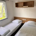 Camping Mobil 4 Etoiles Les Viviers