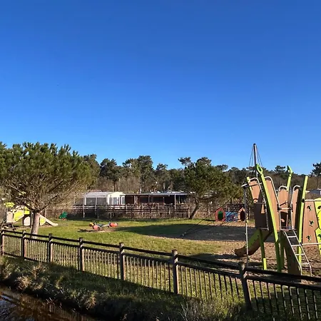 Mobil 4 Etoiles Les Viviers Campingplads